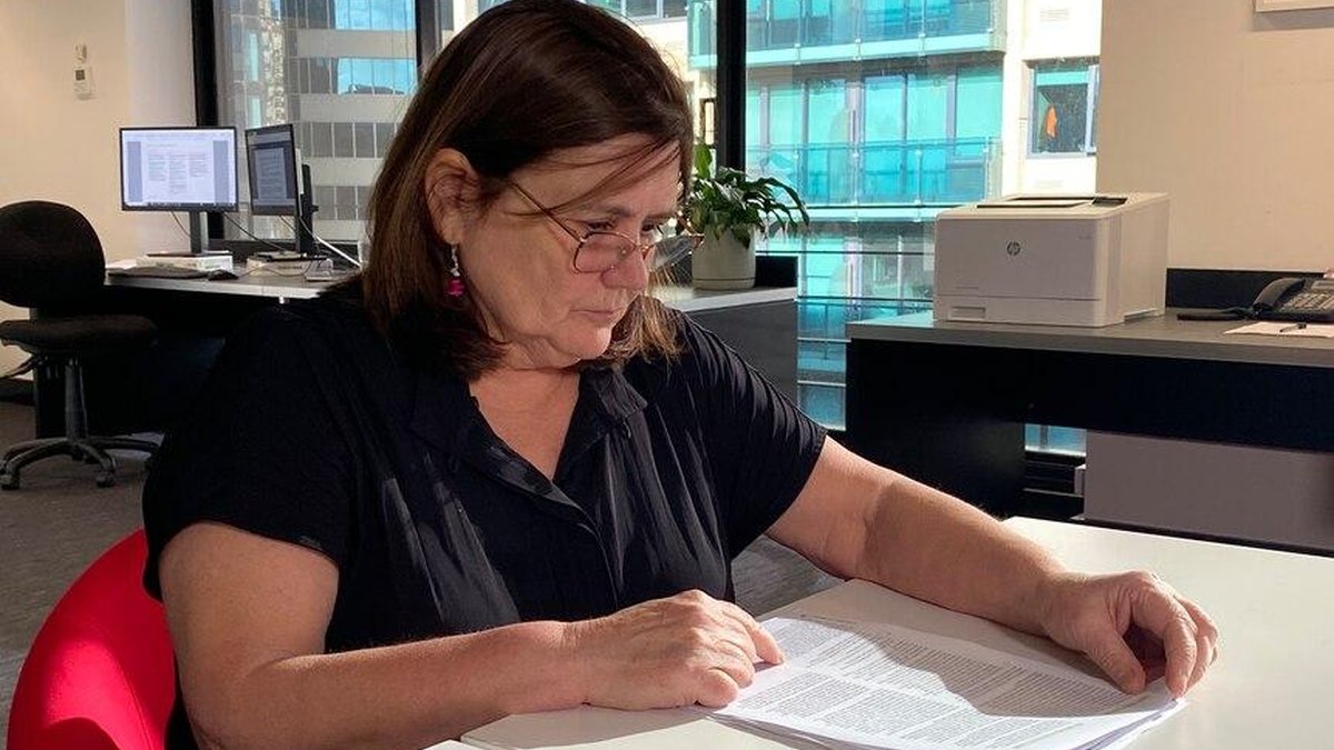 Queensland Birth Certificate Translation: Certified Copies, NAATI Rules and the Registry Document Pack